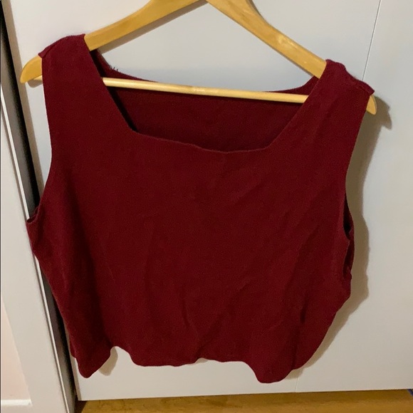 🛑 SOLD Burgundy knit plus sized tank top - Picture 3 of 6